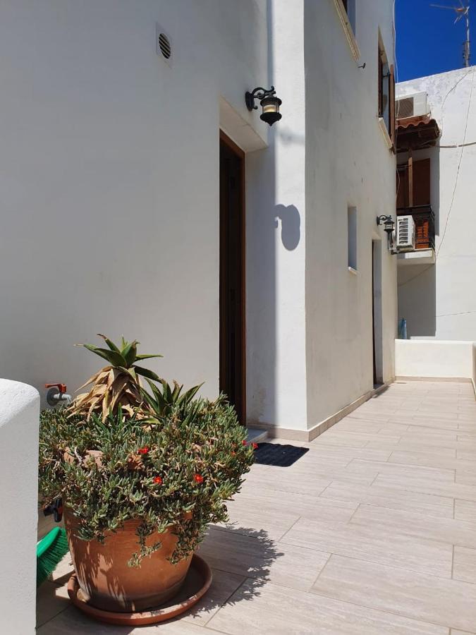 Naxos City Mevi Apartments מראה חיצוני תמונה